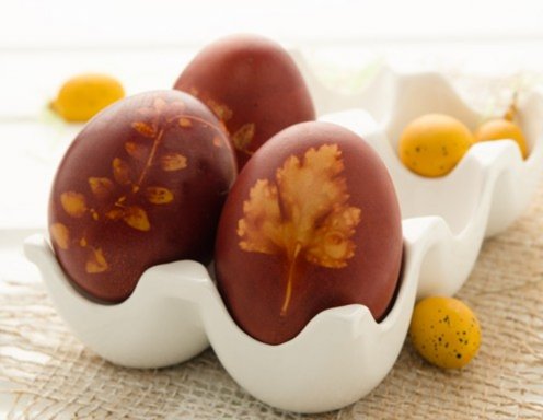 Eier färben mit Zwiebelschalen