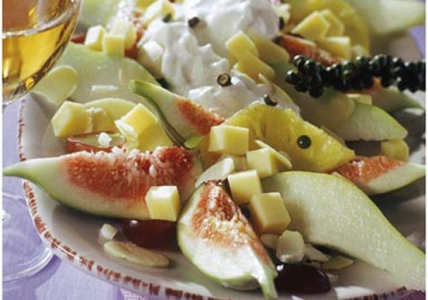 Fruchtsalat mit Joghurtkäse Rezept - ichkoche.at