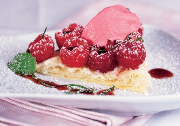 Himbeertörtchen mit Balsamicoessigsauce Rezept - ichkoche.at