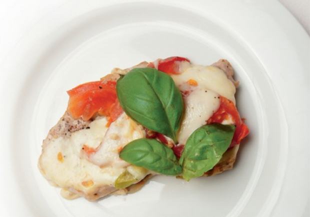 Steaks im Pizzastil mit Käse und Tomaten Rezept - ichkoche.at