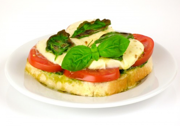 Mozzarella Tomaten Toast Rezept - ichkoche.at