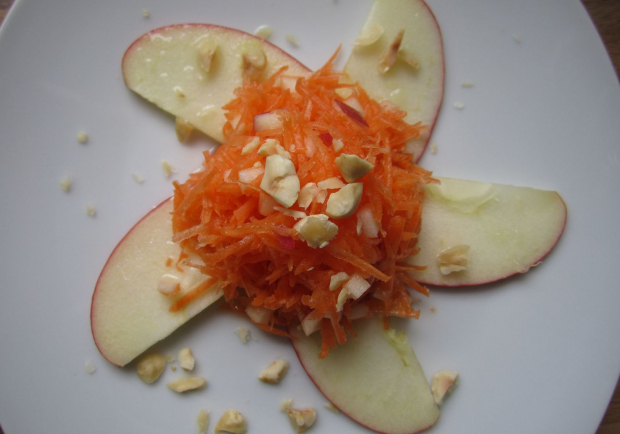 Karotten-Apfel-Rohkost Rezept - ichkoche.at