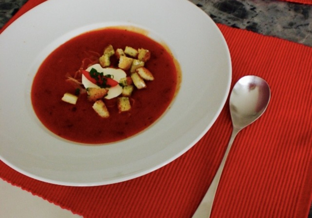 Tomatensuppe mit geräuchertem Putenschinken Rezept - ichkoche.at