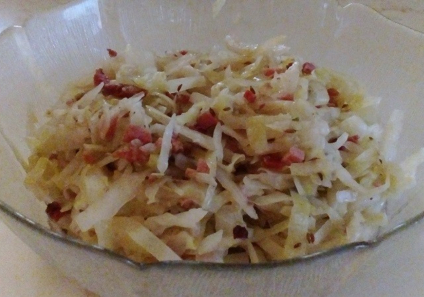 Warmer Krautsalat mit Speck Rezept - ichkoche