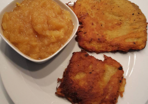 Kartoffelpuffer mit Apfelkompott Rezept - ichkoche.at