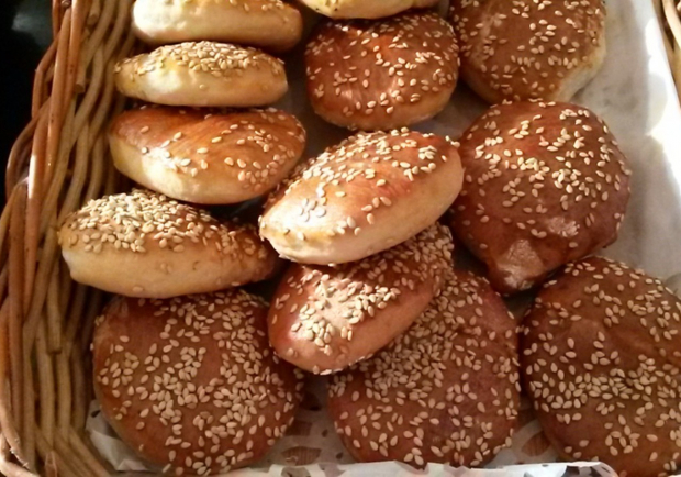 Sesambrötchen