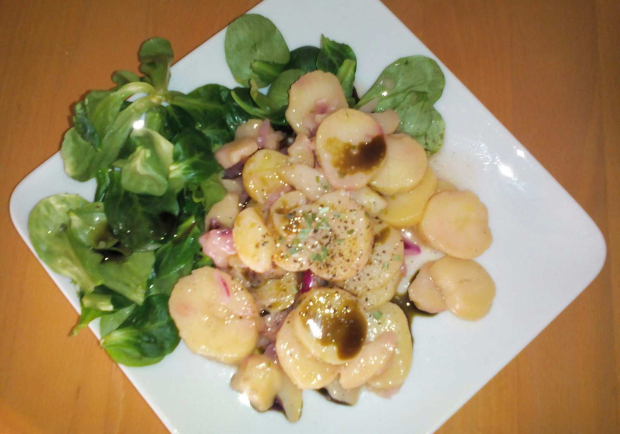 Vogerlsalat mit Kartoffeln Rezept - ichkoche