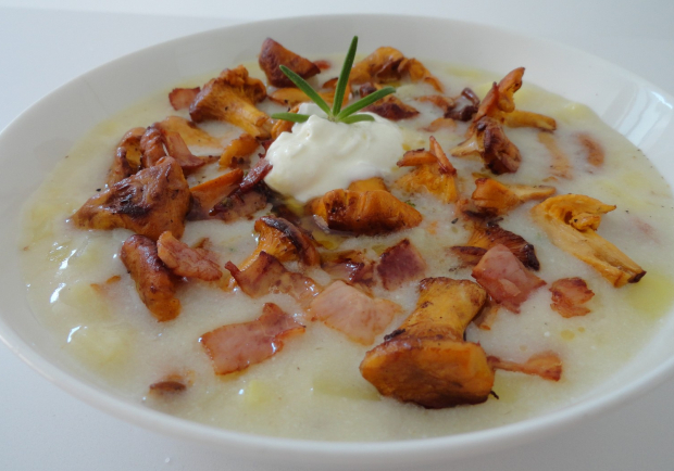 Kartoffelsuppe mit Eierschwammerl Rezept - ichkoche