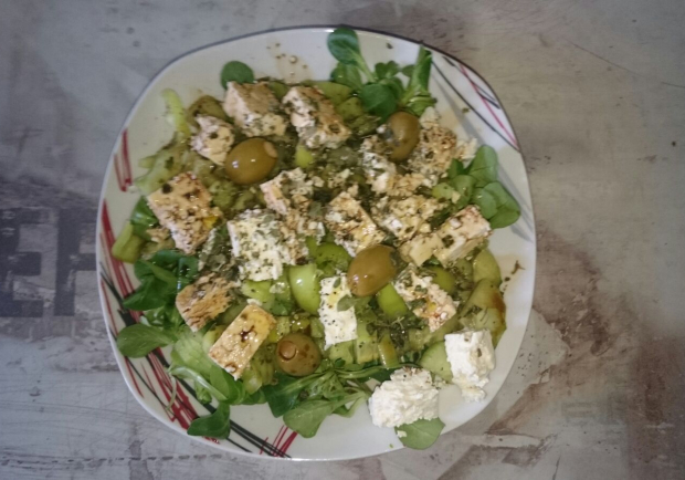 Hirtensalat mit Schafskäse Rezept - ichkoche.at