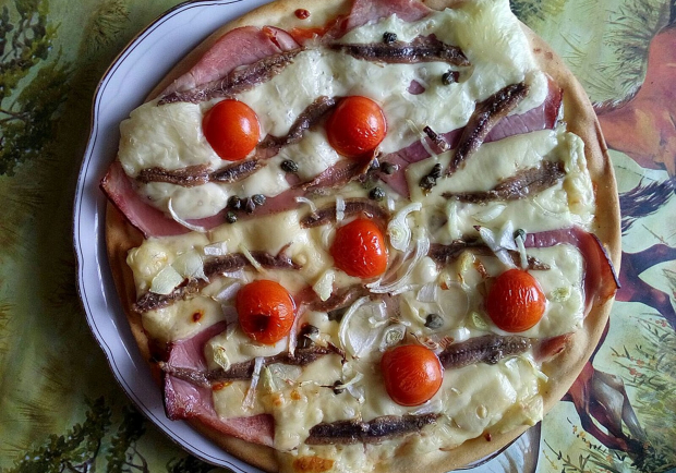 Pizza Mit Knoblauch Und Kapern Rezept Ichkoche At