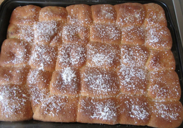 Buchteln mit Powidl gefüllt Rezept - ichkoche.at