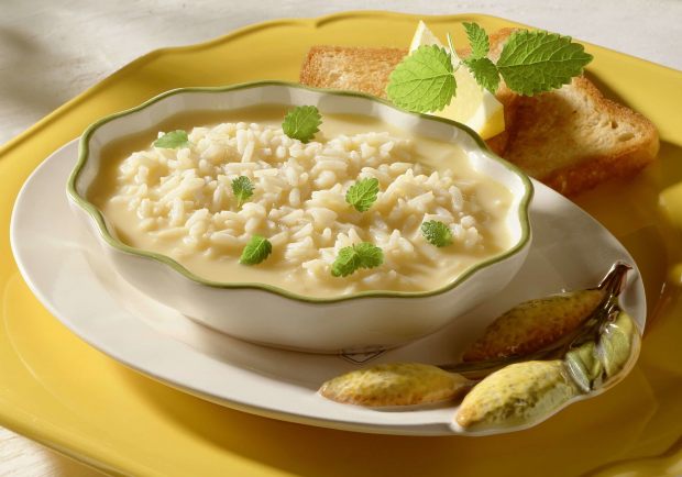 Griechische Zitronensuppe Griechische Zitronensuppe