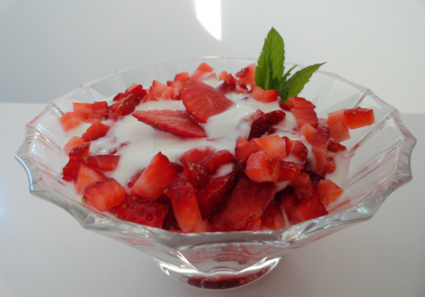 Joghurt Mascarponecreme Mit Frischen Erdbeeren Rezept Ichkoche At