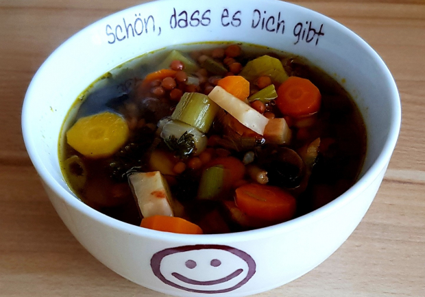 Linsensuppe mit Gemüse aus dem Schongarer Rezept - ichkoche.at