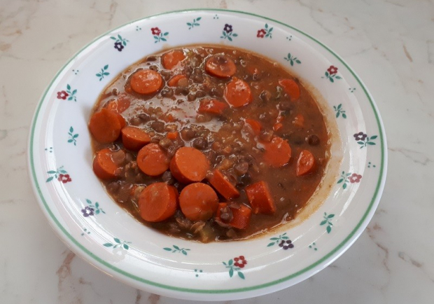 Linsensuppe mit Würstchen Rezept - ichkoche