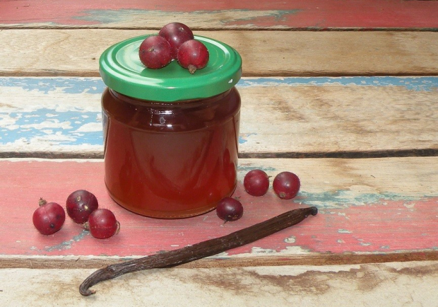 Stachelbeergelee mit Vanille Rezept - ichkoche