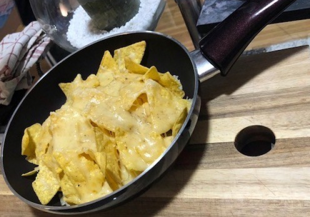 Tortillachips mit Käse überbacken Rezept - ichkoche