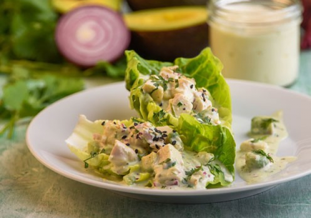 Avocado-Hühnersalat mit Koriander Rezept - ichkoche.at