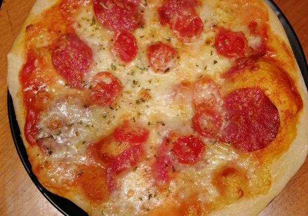 Putensalami Pizza Rezept - ichkoche.at