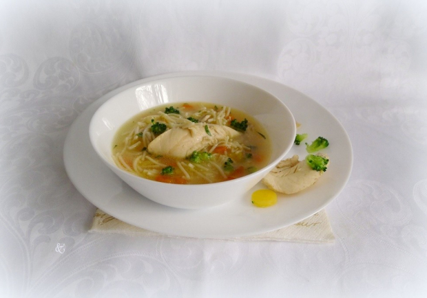 Hühnersuppe mit Nudeln Rezept - ichkoche