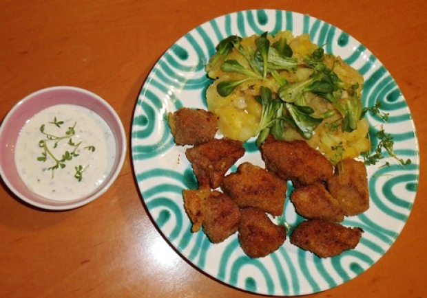 Putenleber gebacken mit Kartoffelsalat und Pak Choi Rezept - ichkoche.at