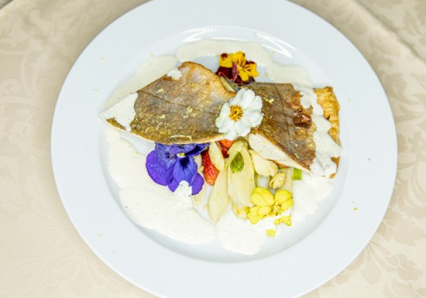 Saiblingsfilet mit Spargel und Apfelweinschaum