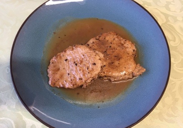 Schweinsschnitzerl in Weinsauce Rezept - ichkoche