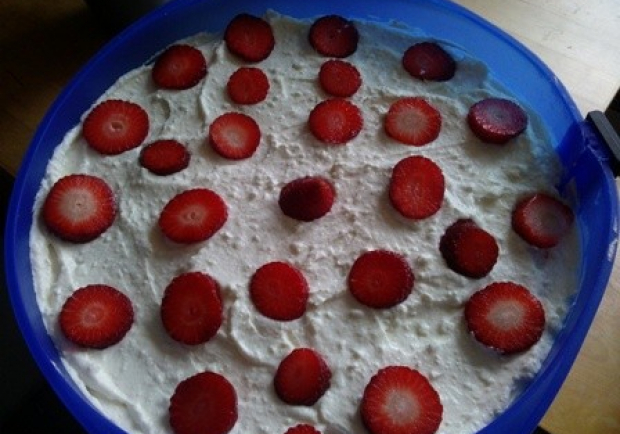 Erdbeer-Joghurt-Torte ohne Gelatine Rezept - ichkoche.at