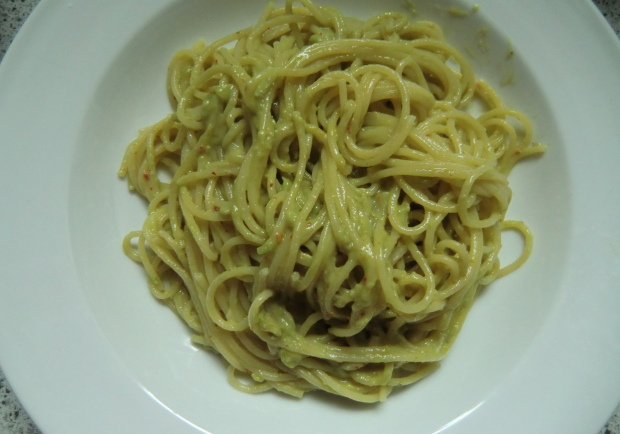 Spaghetti mit scharfer Avocadosauce Rezept 