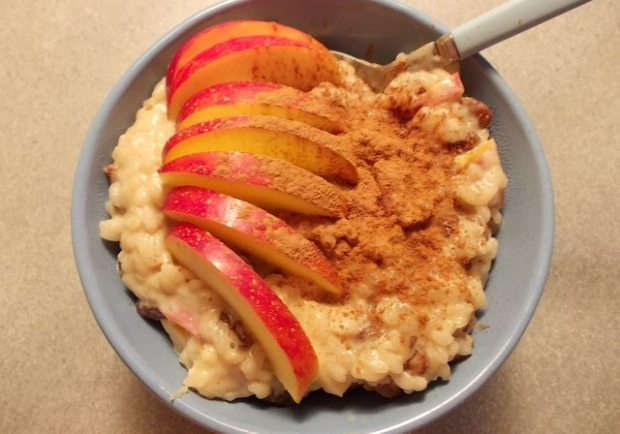 Vanille-Milchreis mit Apfel und Zimt Rezept - ichkoche.at