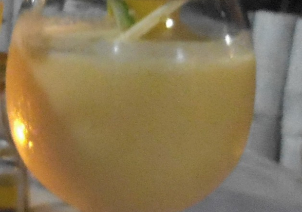 Ananas-Bananen-Cocktail Rezept - ichkoche.at