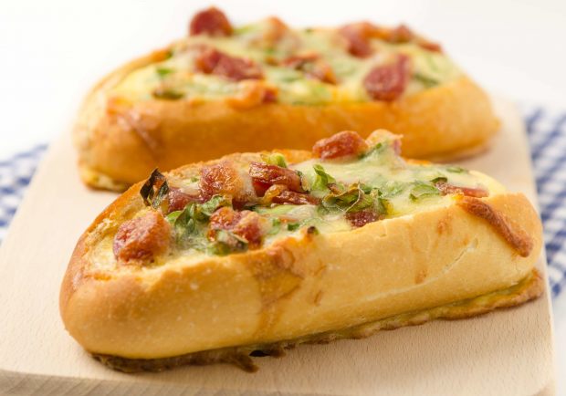 Gefüllte Baguette-Schiffchen Rezept - ichkoche