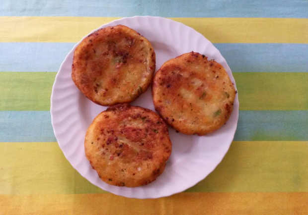 Kartoffellaibchen mit Wurst und Gemüse Rezept - ichkoche.at