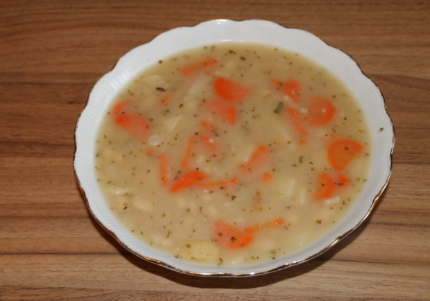 Käferbohnensuppe Rezepte, Käferbohnensuppe Mit Schwarzbrotwürfel Rezept