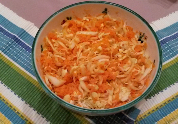 Chinakohl-Karottensalat Rezept - ichkoche.at