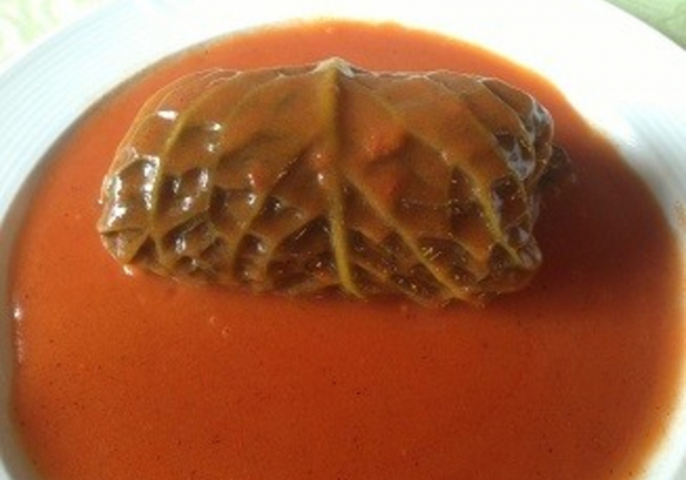 Kohlrouladen in Tomatensosse Rezept - ichkoche.at