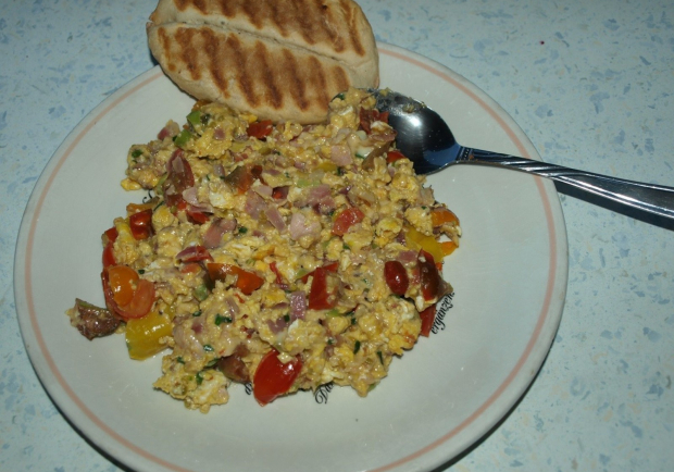 Chinakohl-Kartoffel-Gratin mit Speck und Tomaten