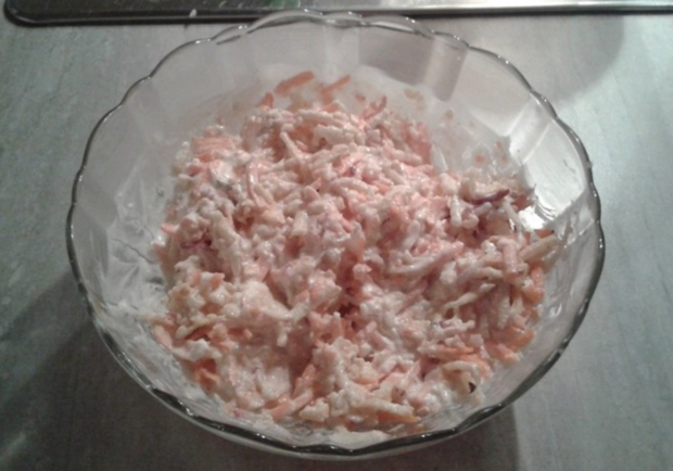 Karotten-Radieschen-Apfelsalat Rezept - ichkoche