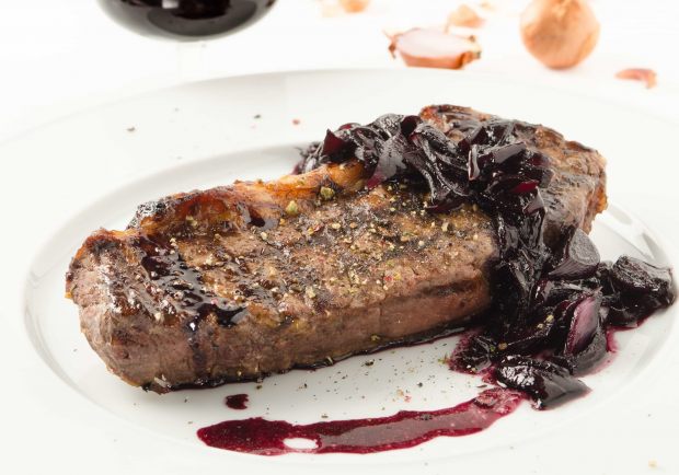 Steak mit Rotweinschalotten - Rezept - ichkoche.at